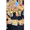 Image 4 : COLLECTION PIGSVILLE FIGURINES