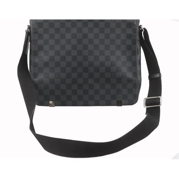 Louis Vuitton Damier Graphite Canvas Leather District MM Messenger Bag