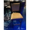 Image 2 : 4 DARK WOOD FRAMED BAR CHAIRS