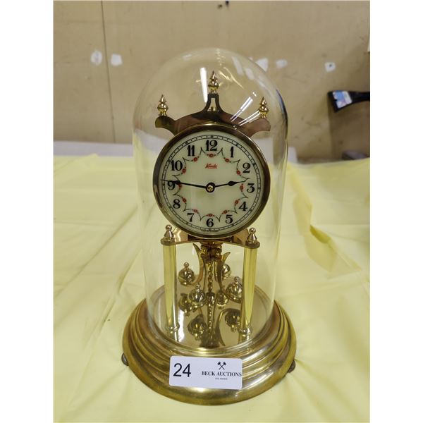 Kundo Glass Dome Clock
