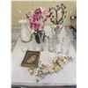 Image 1 : Artificial Flowers, Floral Art & Vases