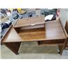 Image 1 : Desk