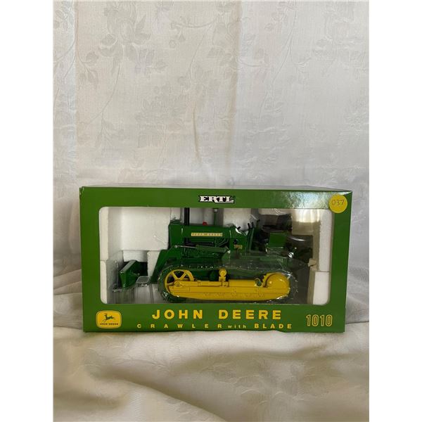 JD 1010 Crawler with Blade Twenty-First Annual Plow City Farm Toy Show 1/16