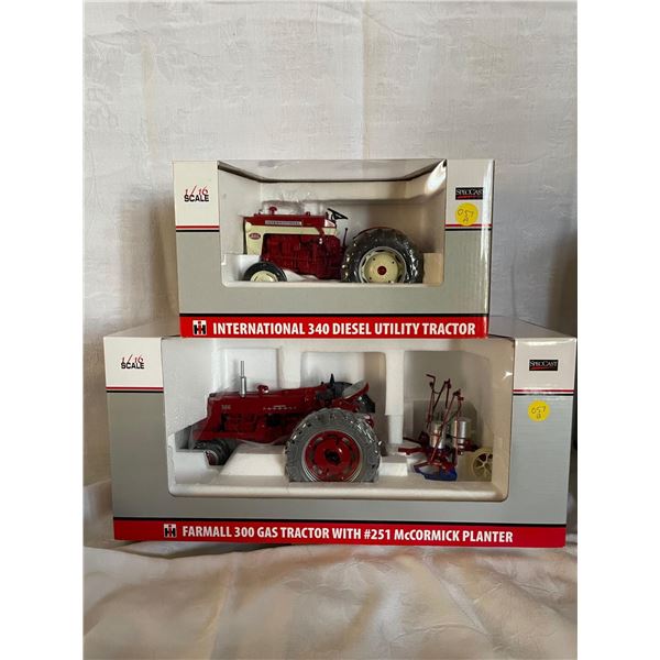 A+B  International 340 Diesel Utility Tractor 2007 Lafayette Farm Toy Show 29th Anniversary 1/16 and