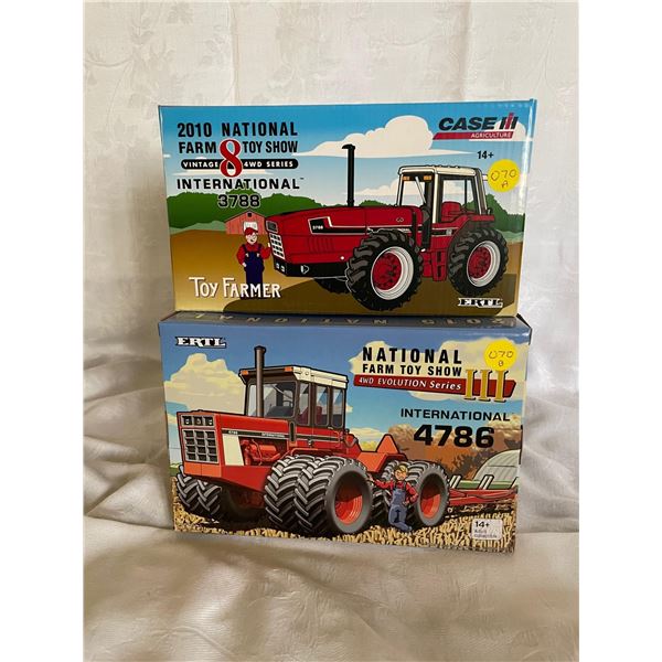 A+B  2010 National Farm Toy Show and International 3788 Vintage 4WD Series 1/32 and 2015 National Fa