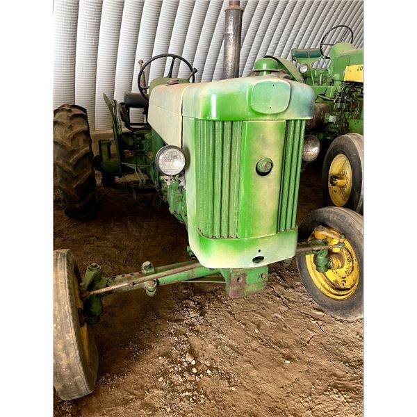 JD 330 SN- 330137, 3 pt.