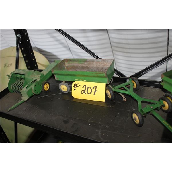 JD Baler, Hay Wagon and Grain Box Toys