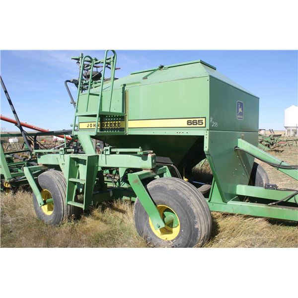 JD approx. 34 ft single shoot cultivator c/w JD 655 tank