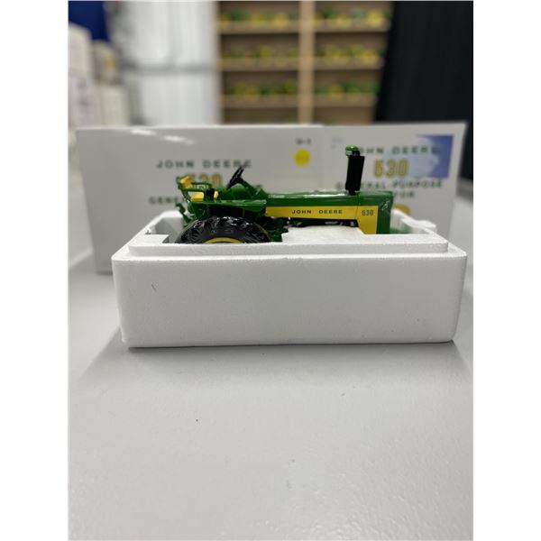 John Deere: Two-Cylinder Club Expo XVII 2007 Waterloo, Iowa; JD 530 General-Purpose Tractor (1/16 sc