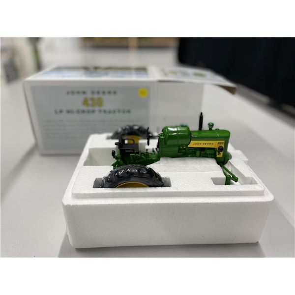 John Deere: Two-Cylinder Club Expo XVII 2008 Waterloo, Iowa; JD 430 LP Hi-Crop Tractor (1/16)