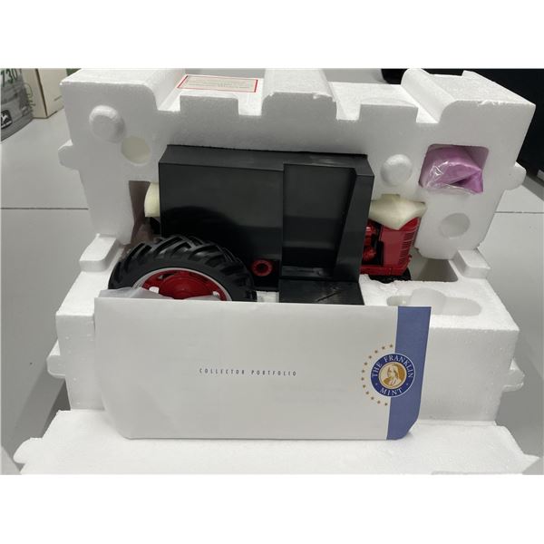Franklin Mint Farmall H (1/12) – TOO WELL PACKAGED to dissemble for picture!! Fully intact