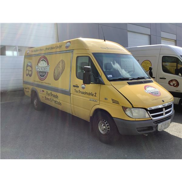 *SL*2006 DODGE SPRINTER 2500 VAN, YELLOW, DIESEL, AUTOMATIC, V#WD0PD744665938421, 243,926 MILES,