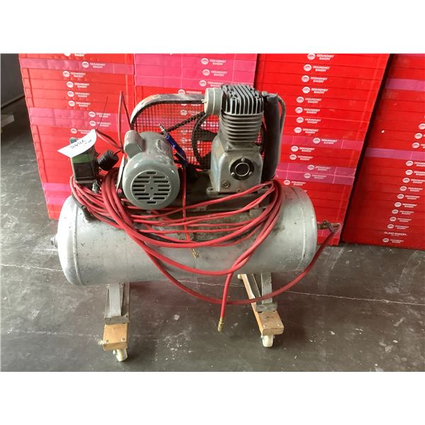 MOBILE AIR COMPRESSOR WITH AIR LINE & TIRE INFLATOR 220/110V