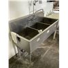 Image 2 : *STAINLESS STEEL 3 BAY RINSE STATION WITH RINSER  *REQUIRES PLUMBING DISCONNECT*