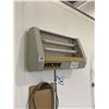Image 2 : VECTOR SYSTEM WALL MOUNT LAMP