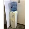Image 2 : WATER COOLER, EYE WASH STATION & SHELVES