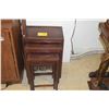Image 1 : NESTING TABLES (4 PCS)