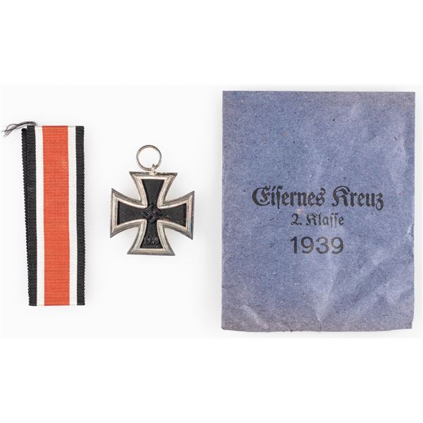 WWII GERMAN IRON CROSS 2ND CLASS 1939