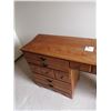Image 3 : Vintage Desk