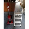 Image 1 : Dirt Devil Vacuum Cleaner with Step Ladder