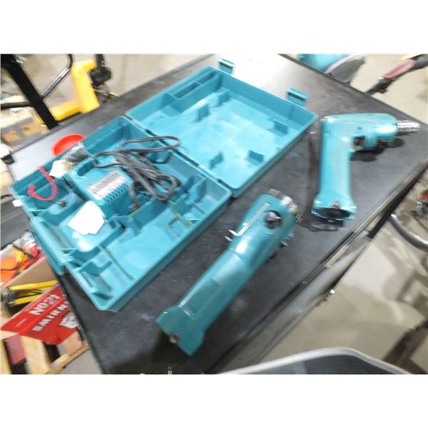 Makita Drill & Flashlight Kit