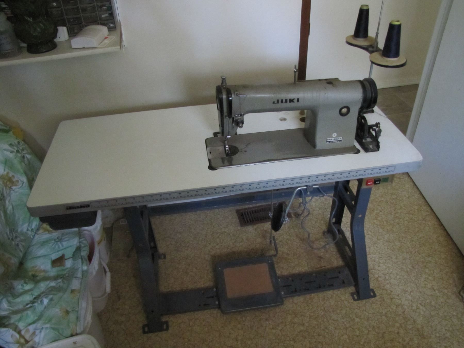 Juki commercial sewing machine; Knee lift; Used very little;