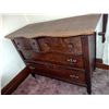 Image 1 : ANTIQUE OAK 4 DRAWER CHEST IN GOOD CONDITION
