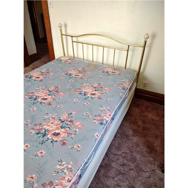 BRASS BED W/ PORCELAIN DECORATIVE INSETS (FREE BEDDING)