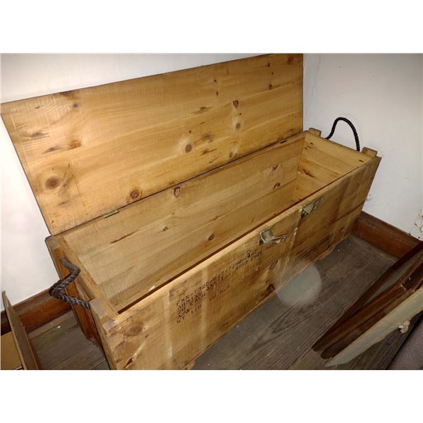 ANTIQUE WOODEN SHIPMENT BOX, APPEARS TO BE US MILITARY