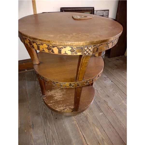 ANTIQUE WOODEN ROUND STAND