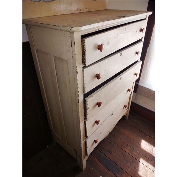 ANTIQUE 5 DRAWER WOODEN DRESSER, IN GOOD CONDITION