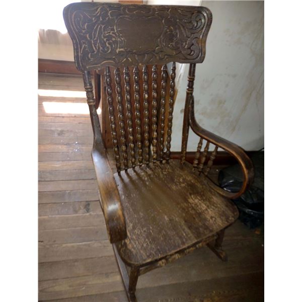 ANTIQUE WOODEN ROCKER