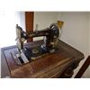 Image 2 : RARE ANTIQUE MINNESOTA MODEL A SEWING MACHINE