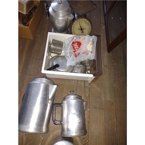 METAL TINWARE AND ANTIQUE SCALE