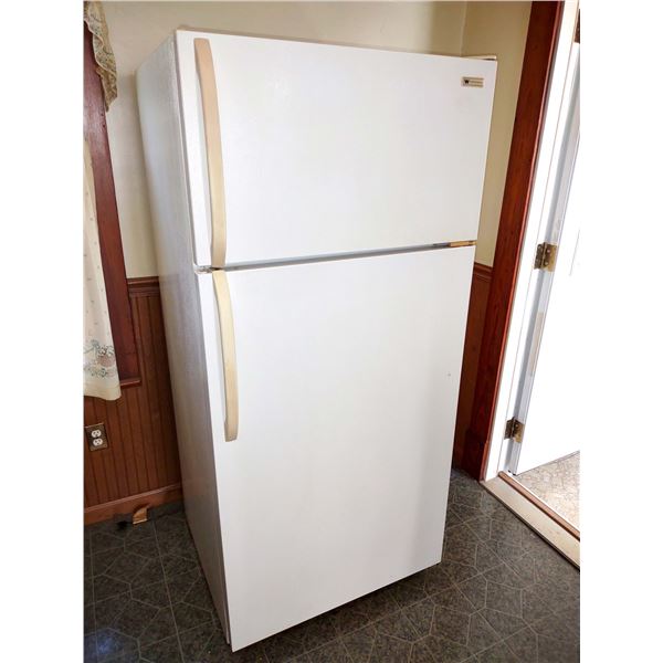WESTINGHOUSE REFRIGERATOR - RUNS