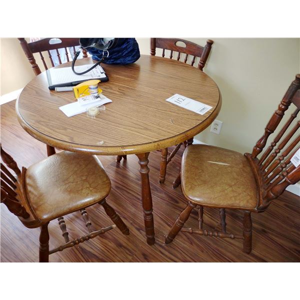 5 PC SOLID OAK DINETTE SET