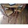 Image 3 : 5 PC SOLID OAK DINETTE SET