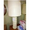 Image 1 : TABLE LAMP