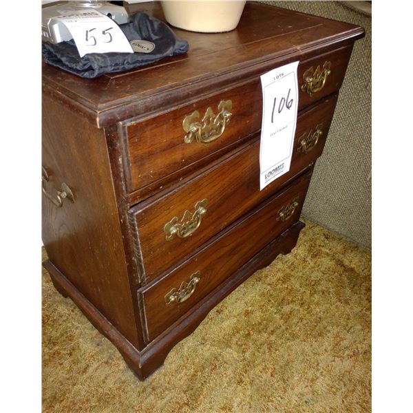 2 OVER 2 DRAWER SOLID OAK CHEST W/ SIDE HANDLE