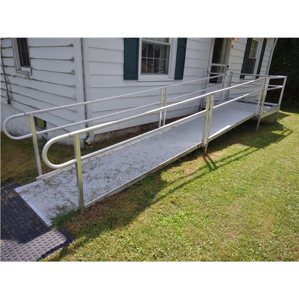 ALUMINUM MODULAR WHEELCHAIR RAMP, SOLID SURFACE, 2 LINE HANDRAILS, W ...