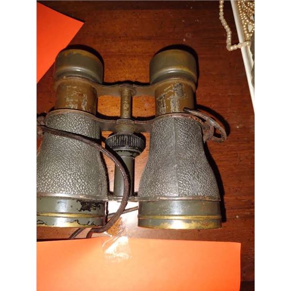 VINTAGE PAIR OF BINOCULARS