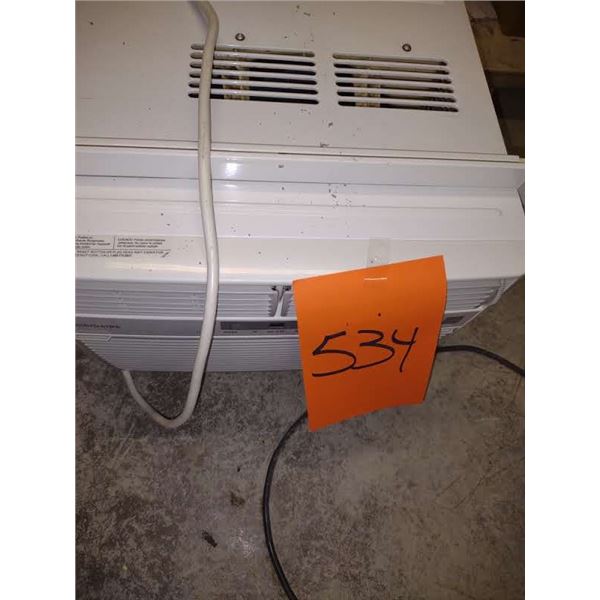 FRIGIDAIRE AIR CONDITIONER, WORKS
