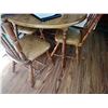 Image 3 : 5 PC SOLID OAK DINETTE SET / 4 OAK SIDE CHAIRS W/ SPINDLE BACK AND CUSHION SEAT