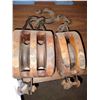 Image 2 : 2 WOODEN BLOCKS/ PULLEYS