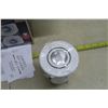 Image 5 : Recessed Lighting Kit for 4 lights, comes with bulbs