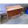 Image 4 : 36x32x16" Wooden Radio and Record Player Cabinet