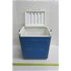 Image 4 : 2 Coolers - 1 Coleman, 1 Generic