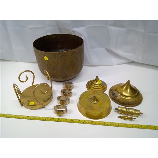 Lot of Brass Plumbing - Mostly Valves