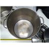 Image 2 : 4 Cooking Pots (1 Missing Lid)
