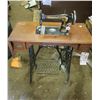 Image 1 : Singer Sewing Machine